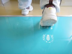 可去除鞋底灰尘的粘尘垫的优缺点|了解地板卫生措施