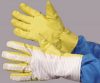 用于洁净室的耐热阻燃手套是无尘手套，即使在高温下也不会融化和燃烧。